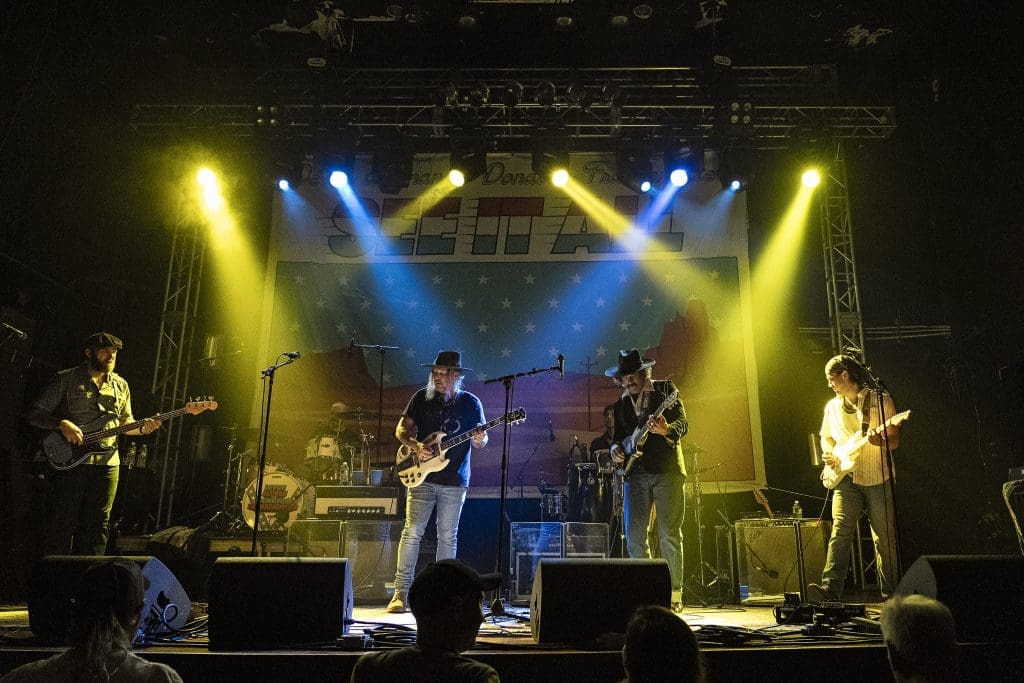 Devon Allman and Donavon Frankenreiter Attempt To Set World Record