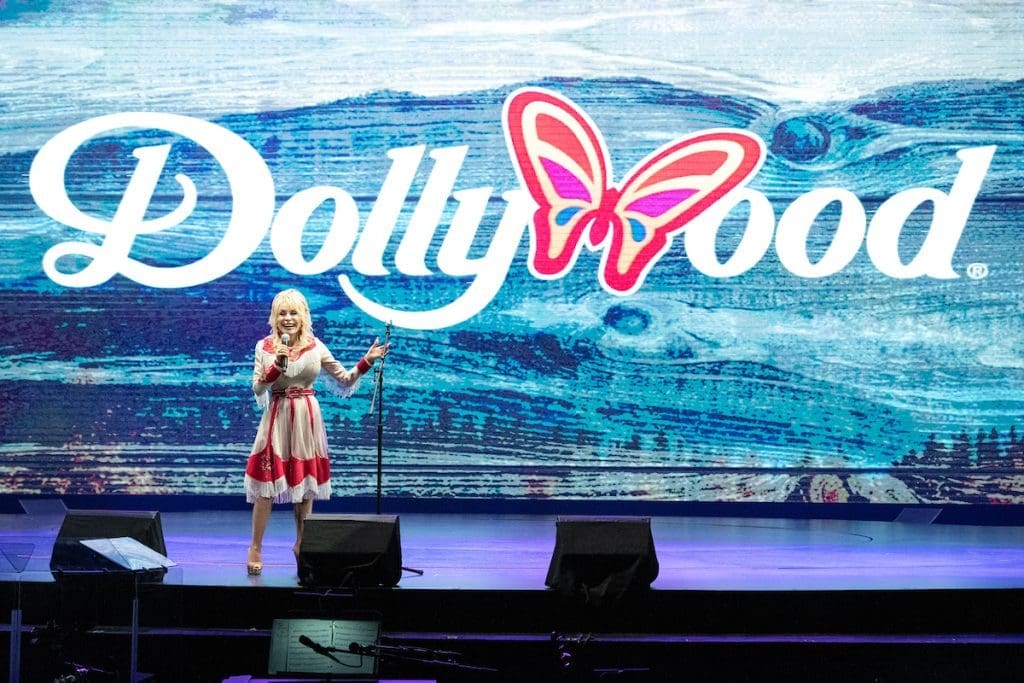 Dolly Parton Welcomes Season Pass Holders To Dollywood