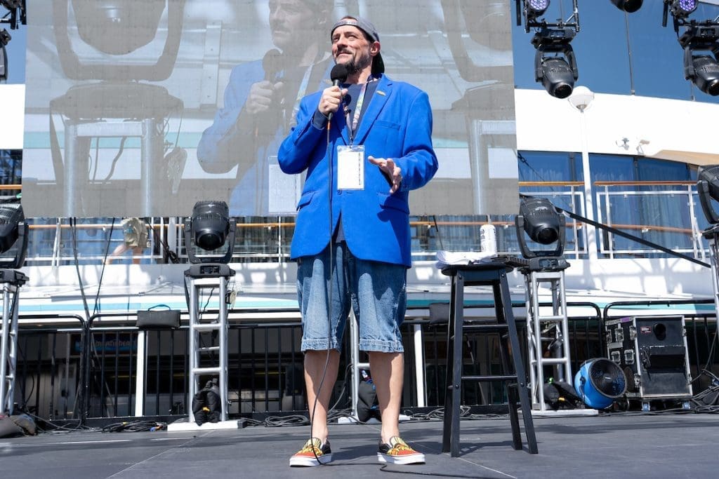Jay and Silent Bob Cruise Askew