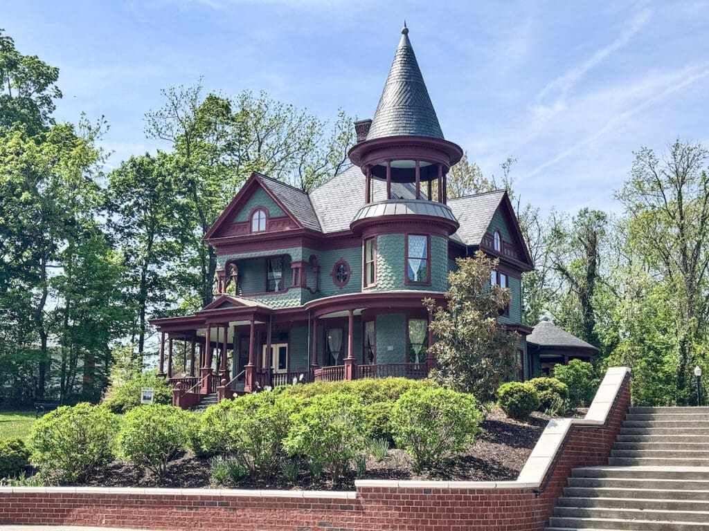 Where to Eat Stay and Play In Blacksburg Virginia